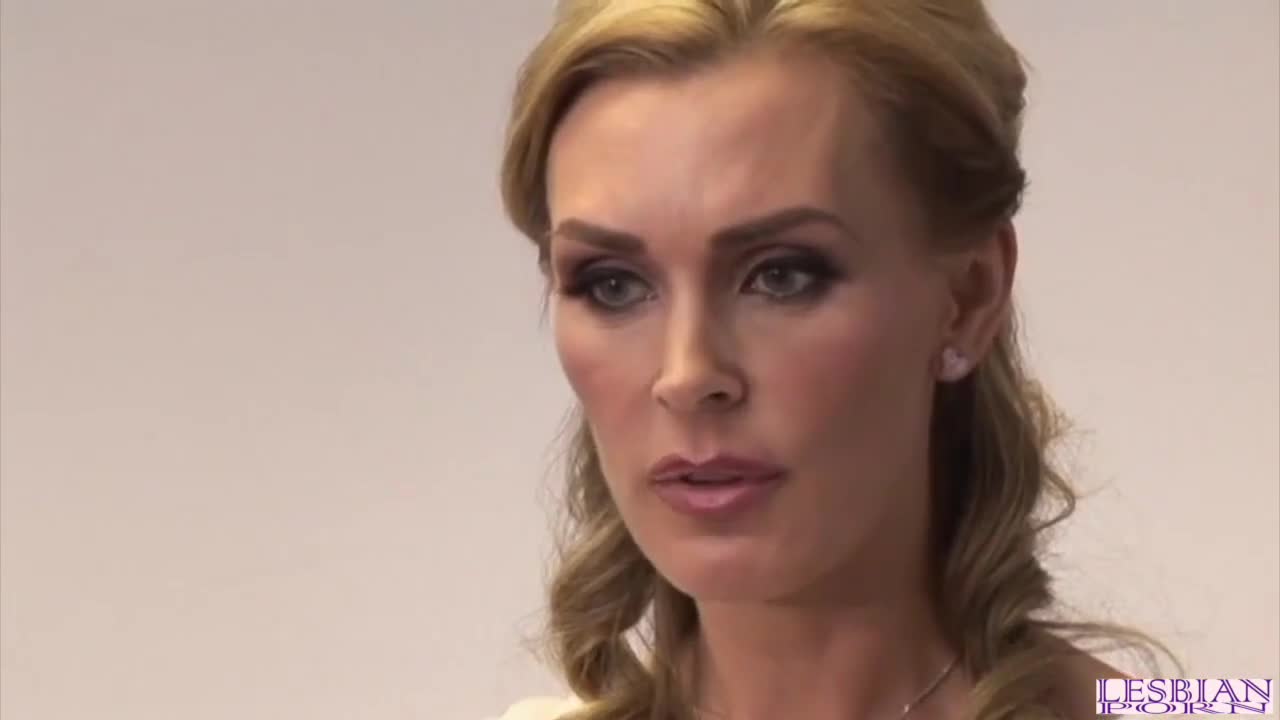 Watch Sexo lésbico en la oficina Porn Video - ePornSup.