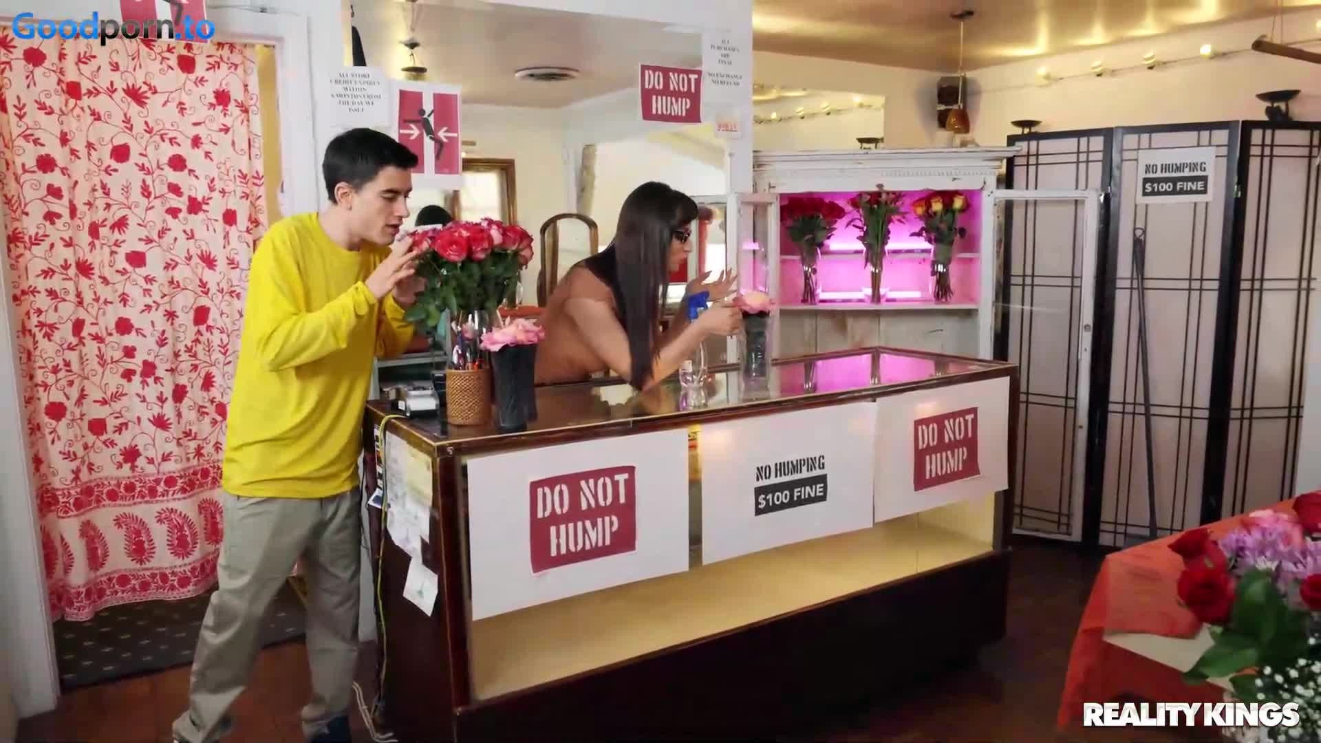 Watch Pay Attention Jordi Porn Video - ePornSup.