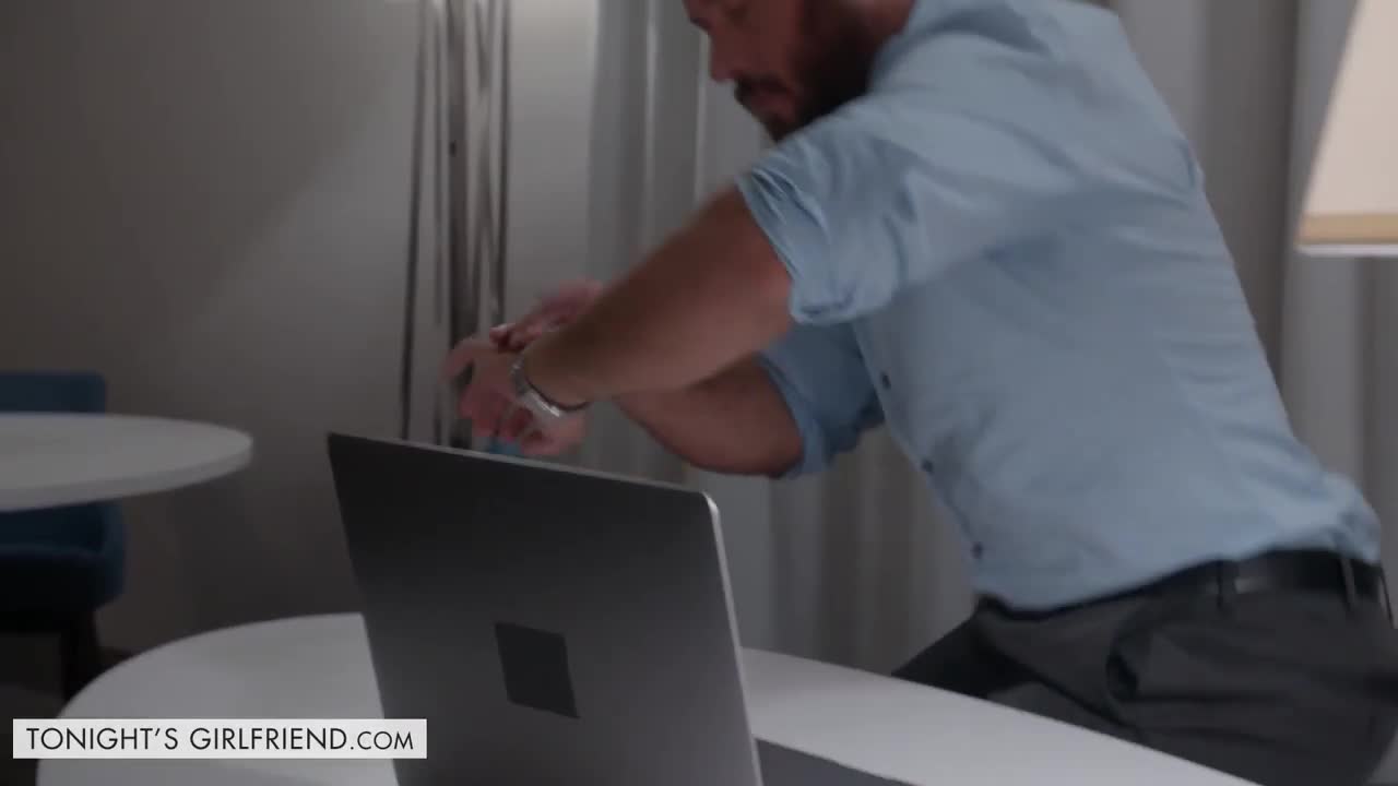 Watch Skye Blue - Tonight's Girlfriend-(Skye Blue models lingerie before fucking client) Porn Video - ePornSup.