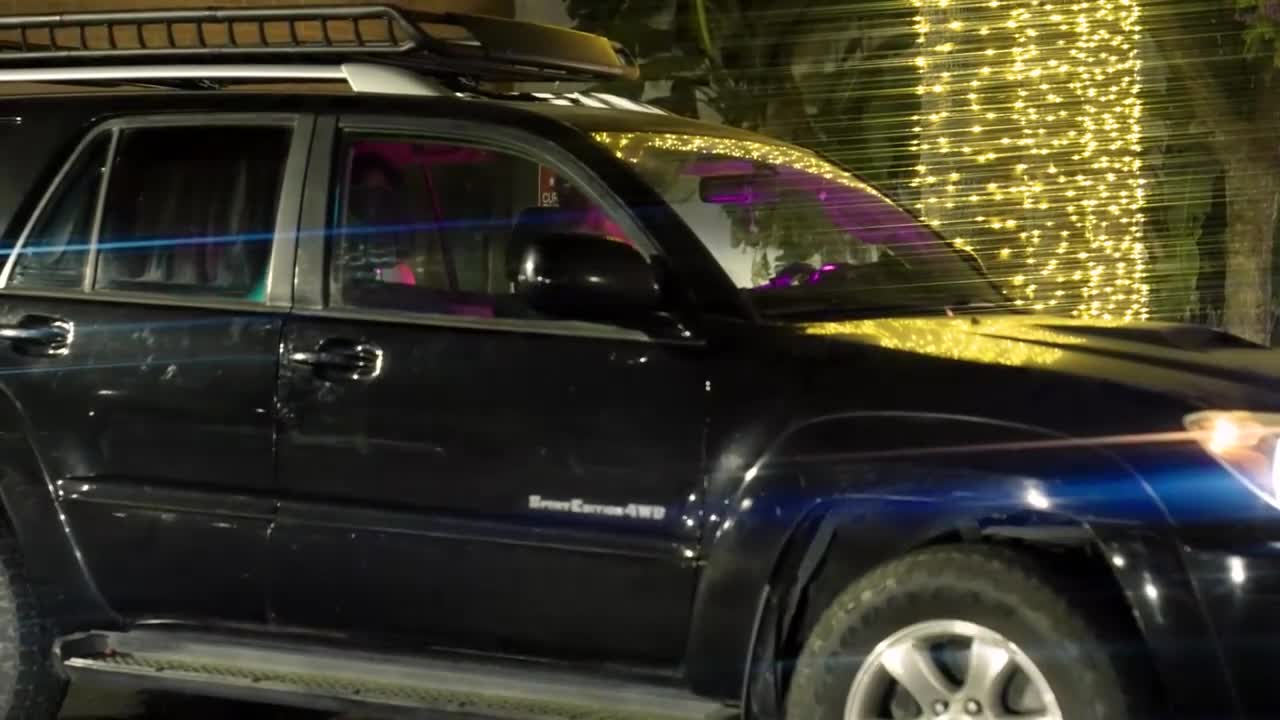 Watch Transsexual chauffeur fucks her customer Porn Video - ePornSup.
