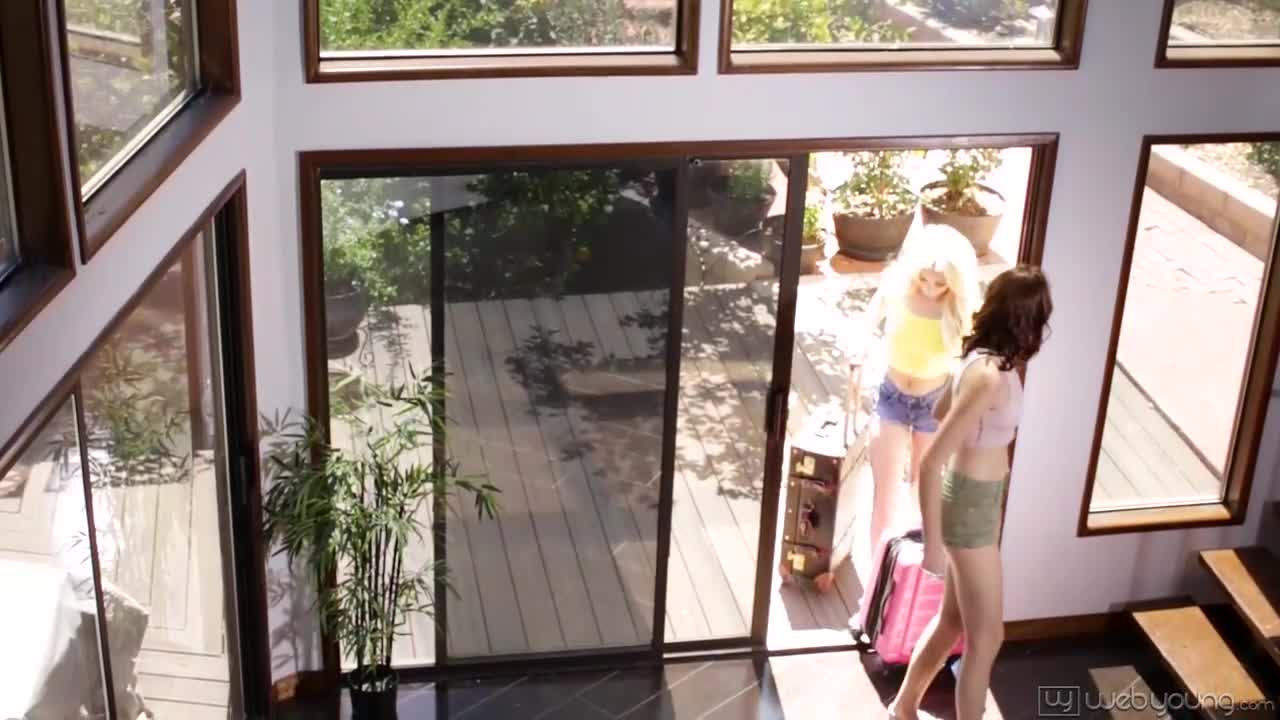 Watch Introducing Elsa to lesbian sex Porn Video - ePornSup.
